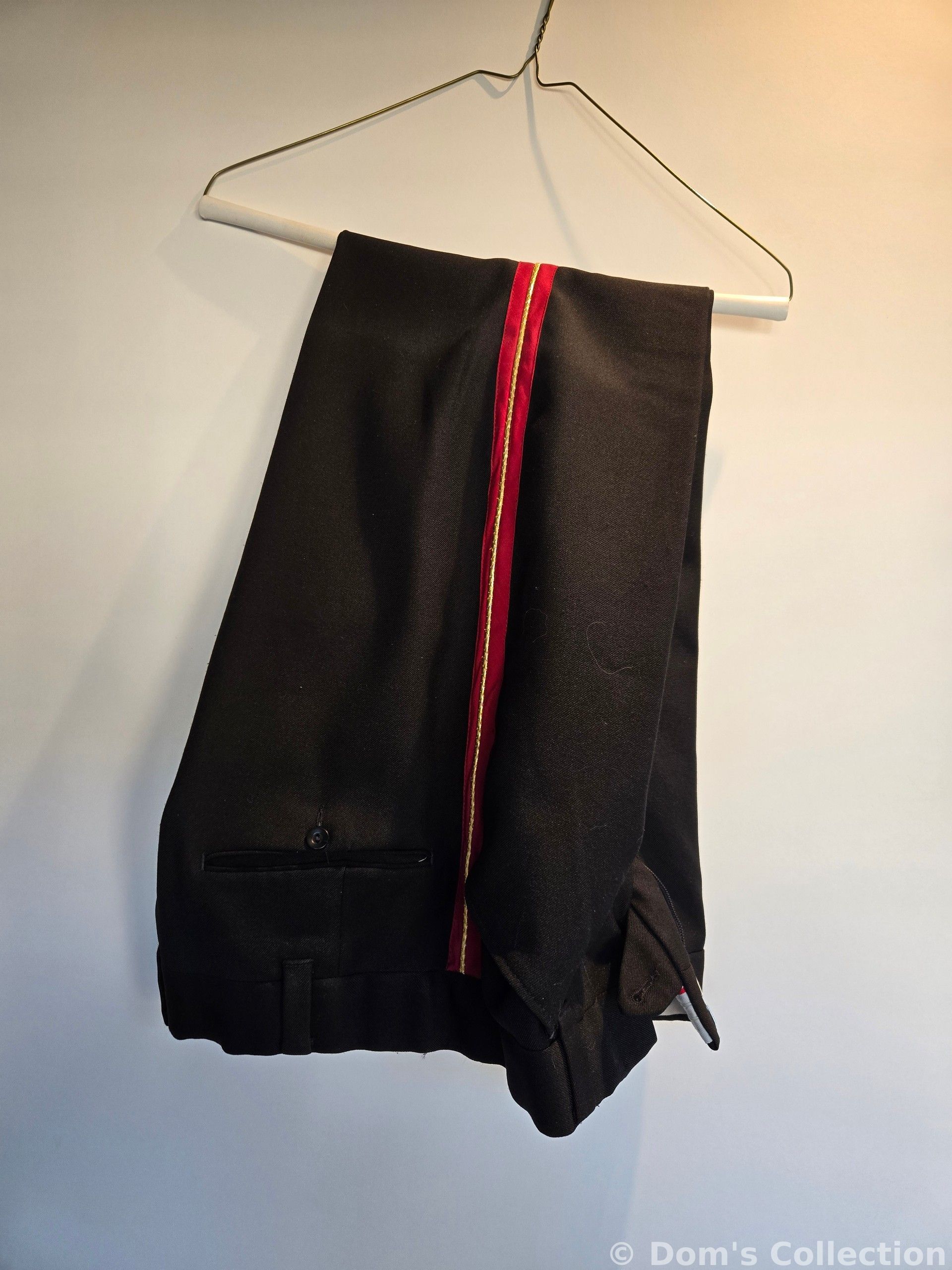Le pantalon d'officier TOS